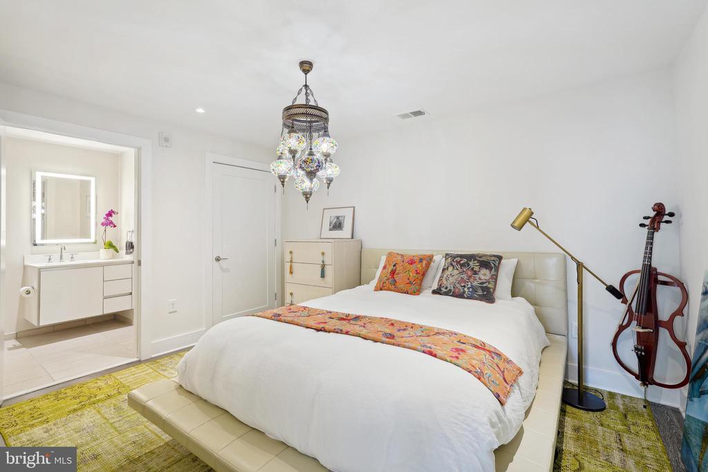 1745 N St NW #410