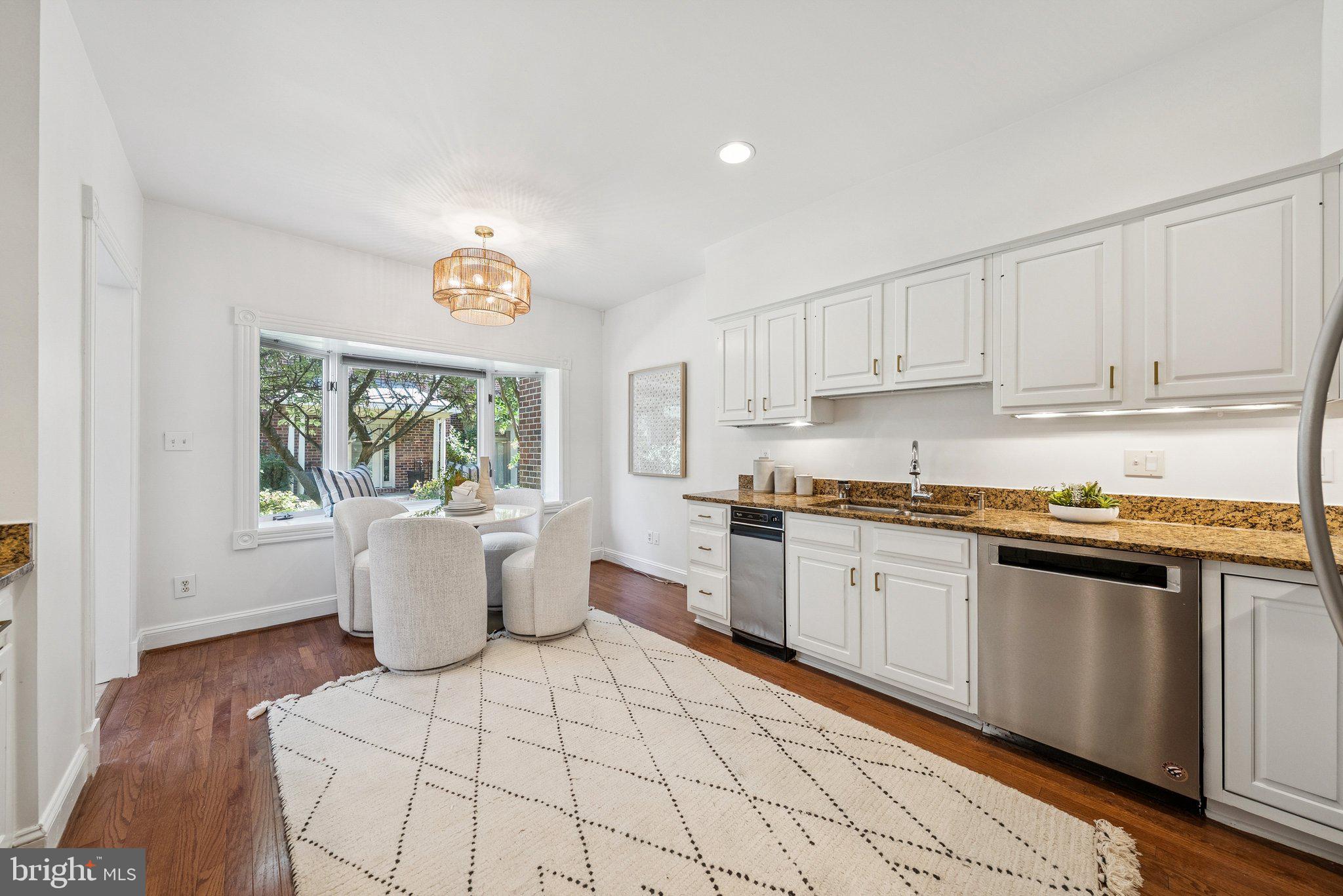 4044 CHANCERY COURT NW