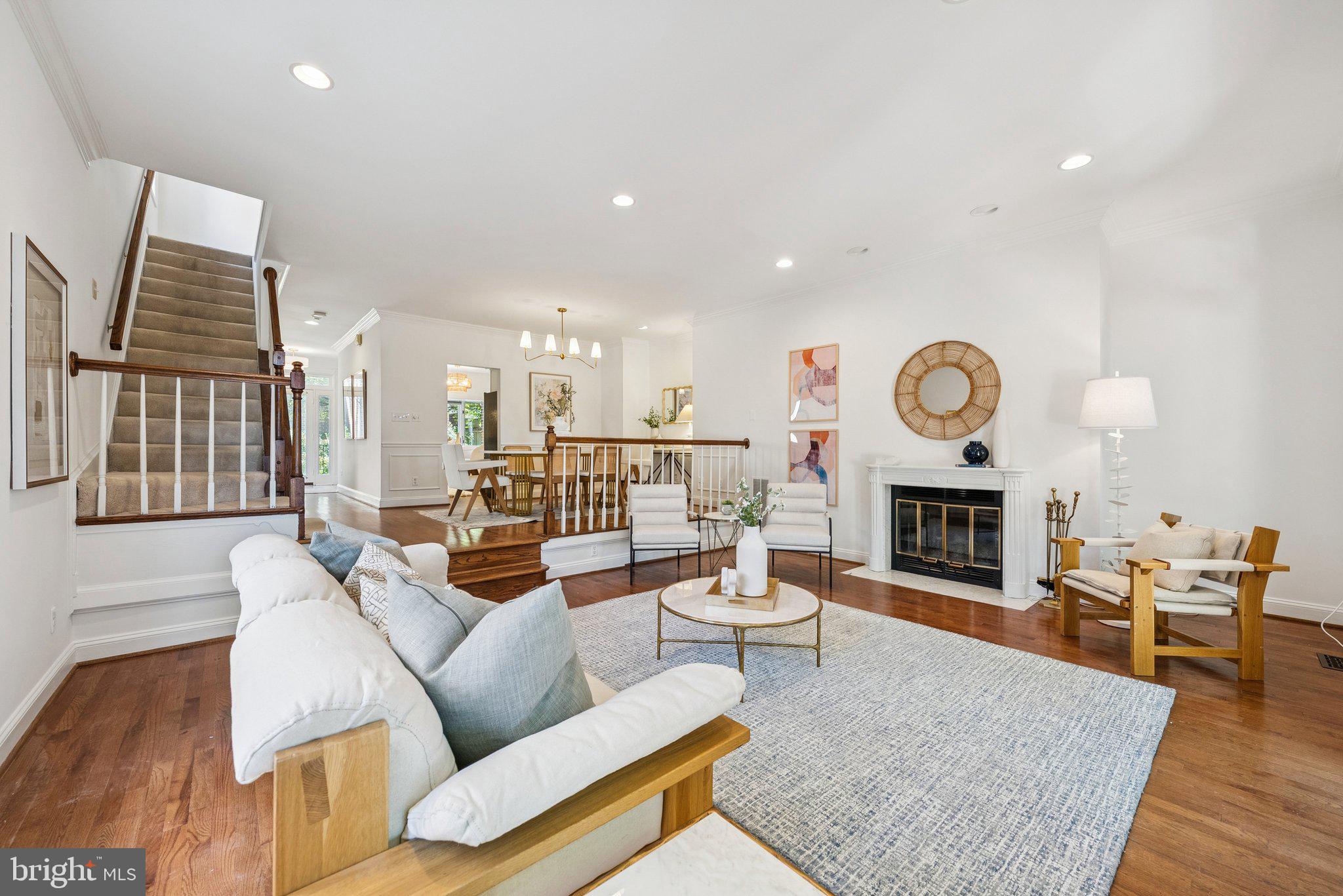 4044 CHANCERY COURT NW