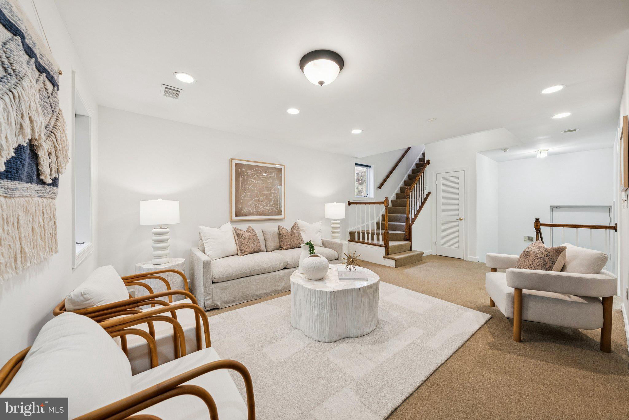 4044 CHANCERY COURT NW