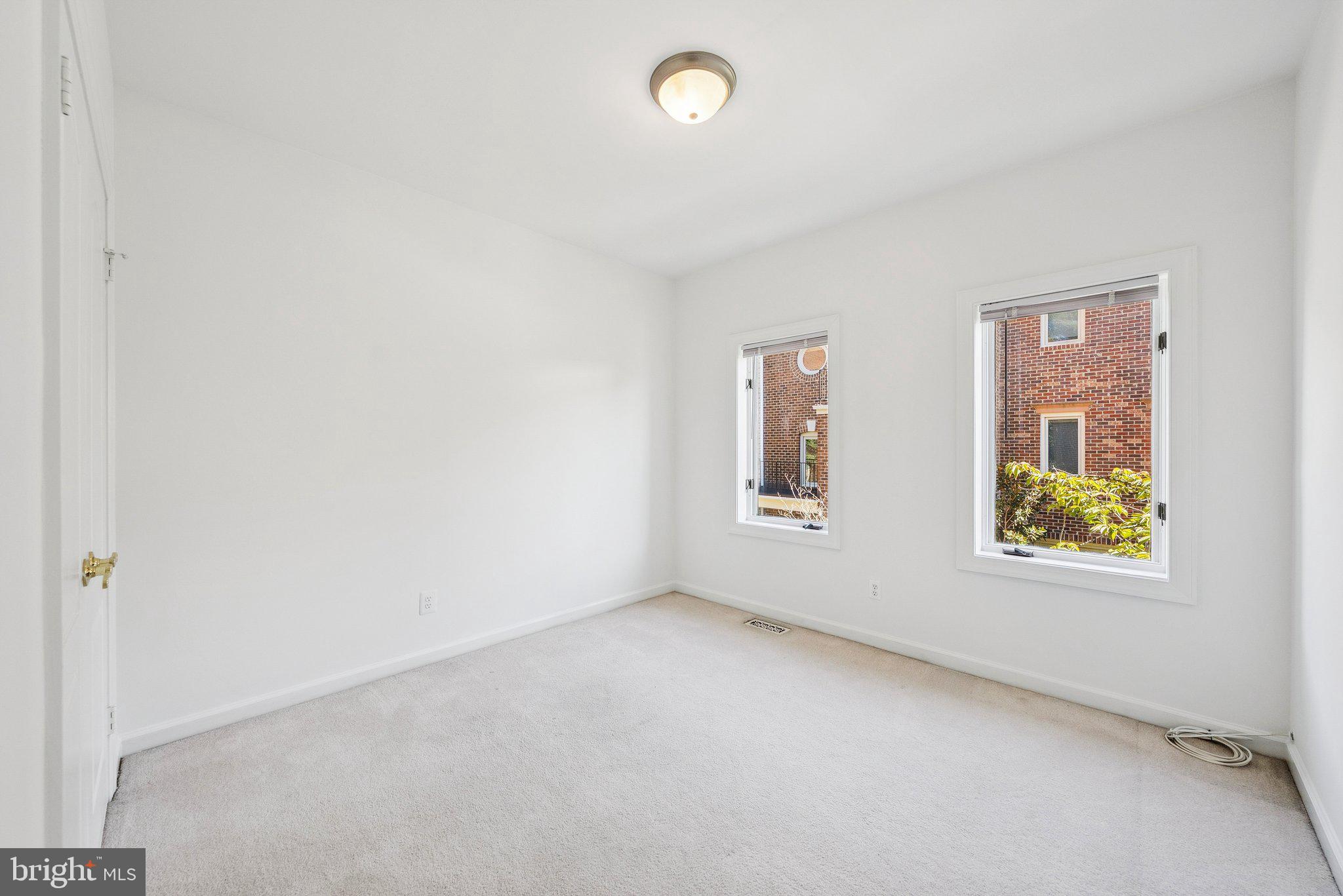 4044 CHANCERY COURT NW