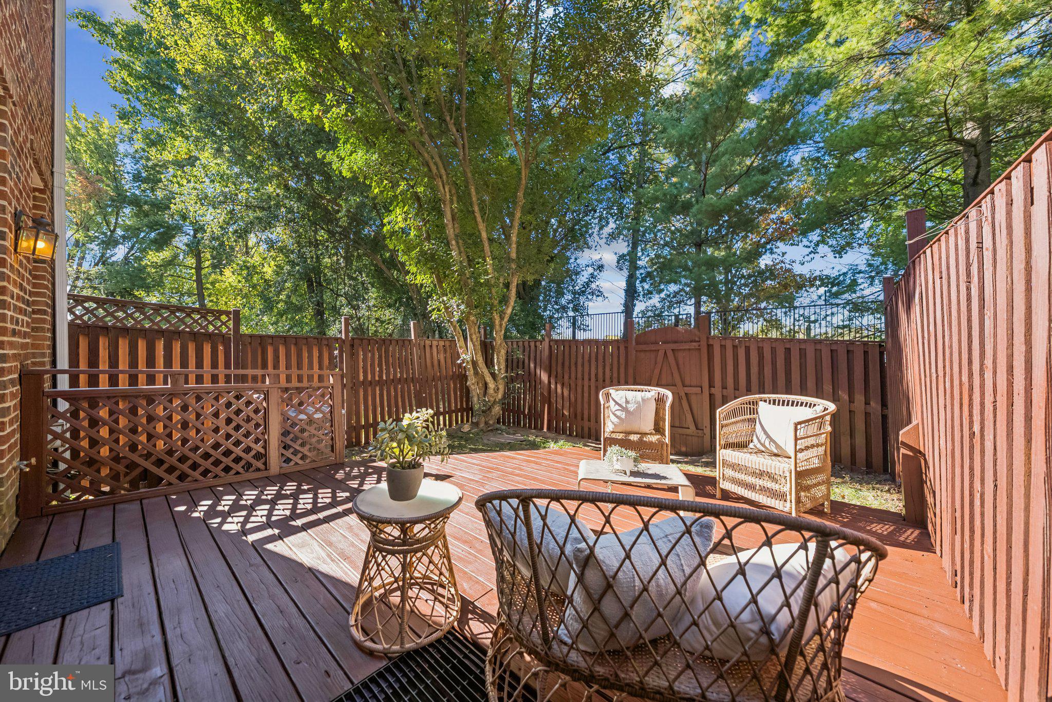 4044 CHANCERY COURT NW