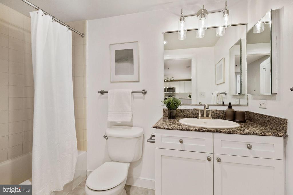777 7TH STREET NW 1013