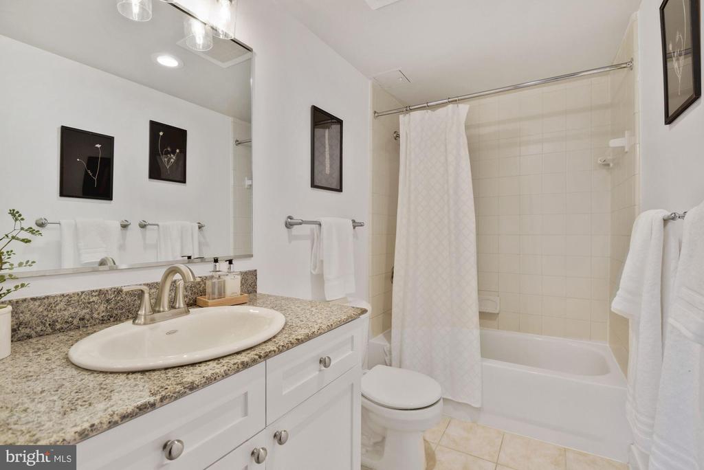 777 7TH STREET NW 1013