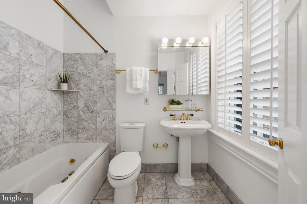 2110 O STREET NW Unit: 3