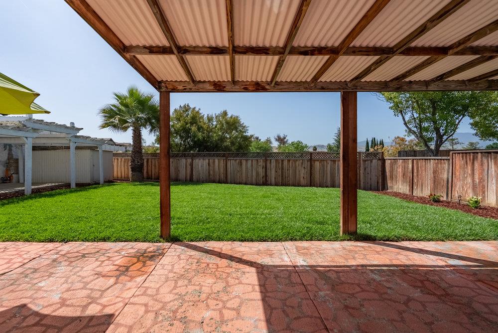 921 Hillock Court