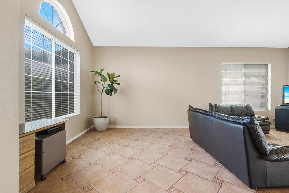 921 Hillock Court