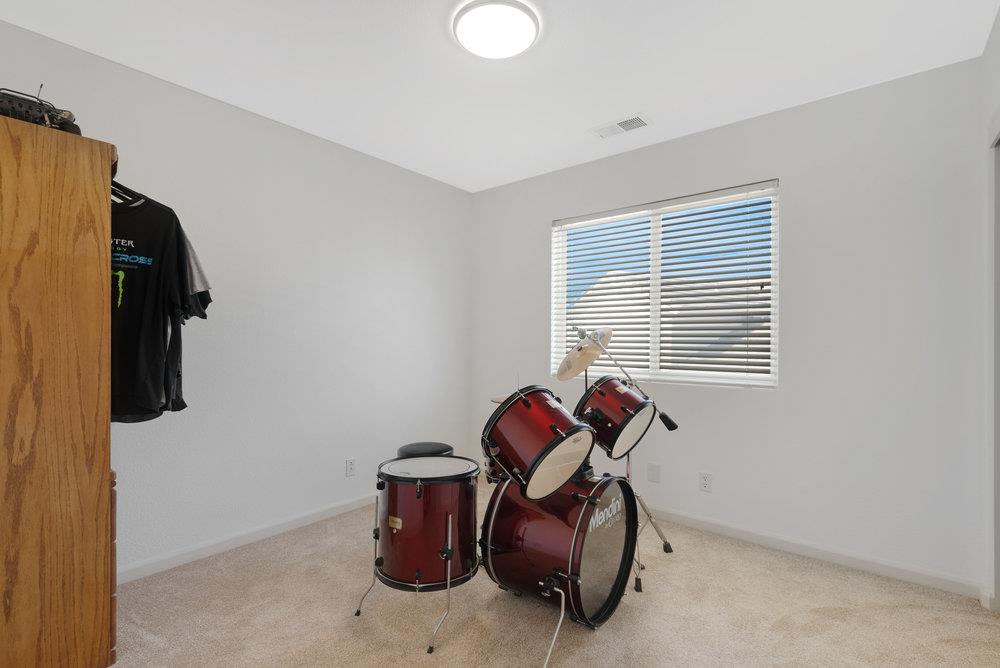 921 Hillock Court