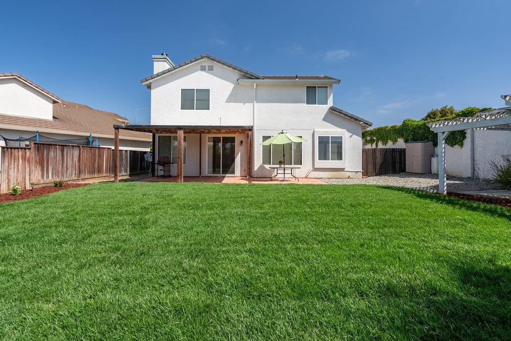921 Hillock Court