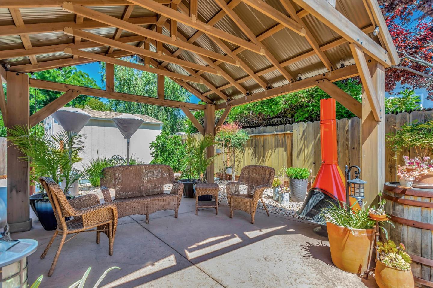 2184 Beachwood Court