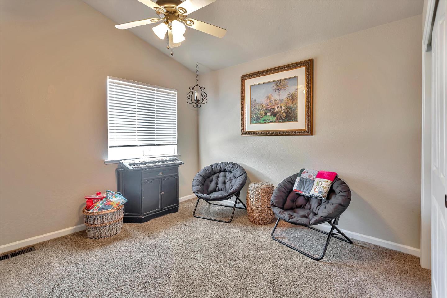 2184 Beachwood Court