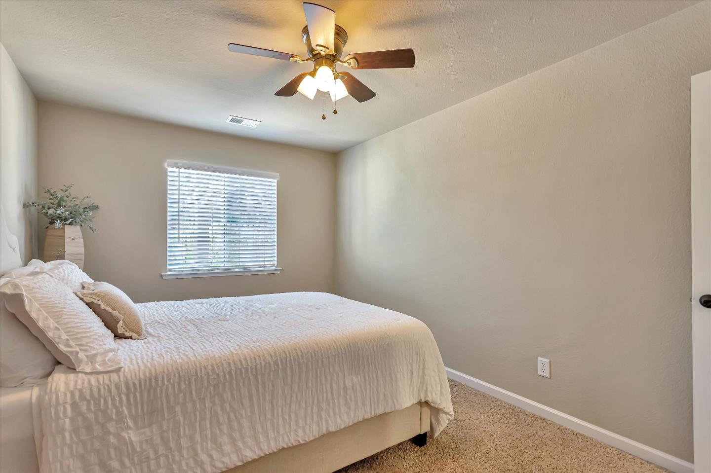 2184 Beachwood Court