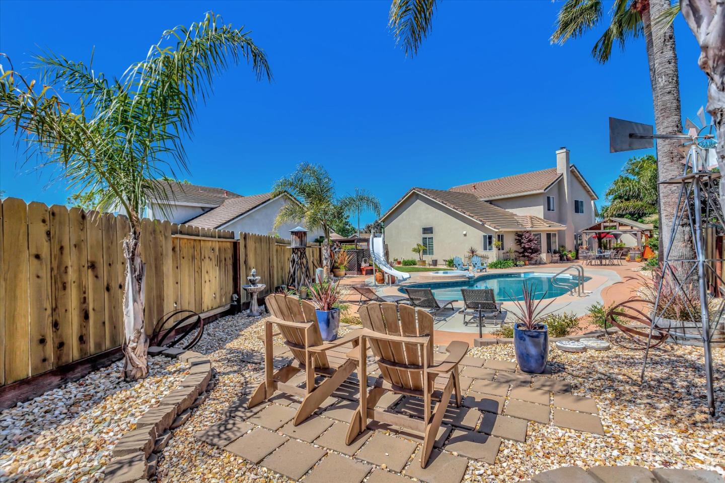 2184 Beachwood Court