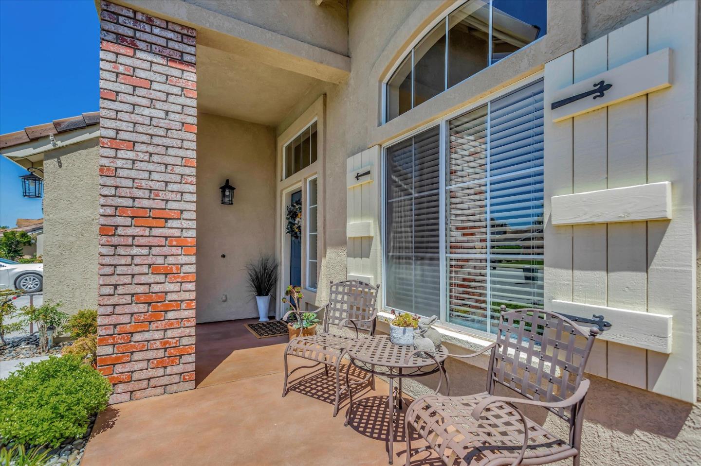 2184 Beachwood Court