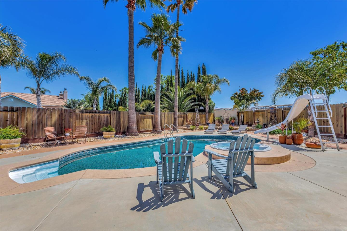 2184 Beachwood Court