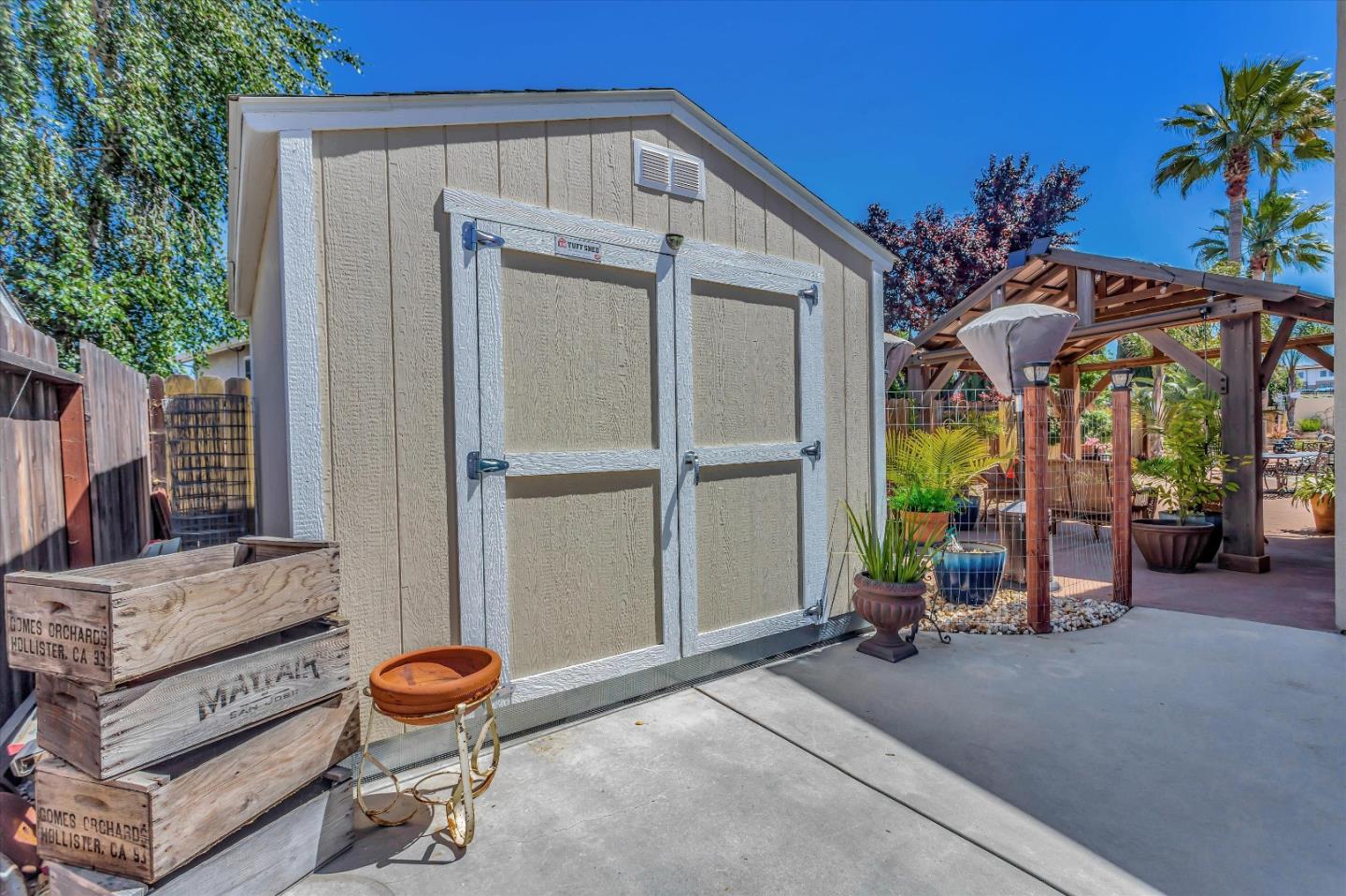 2184 Beachwood Court