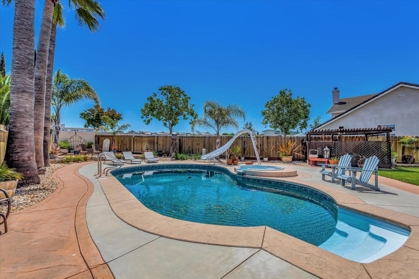 2184 Beachwood Court