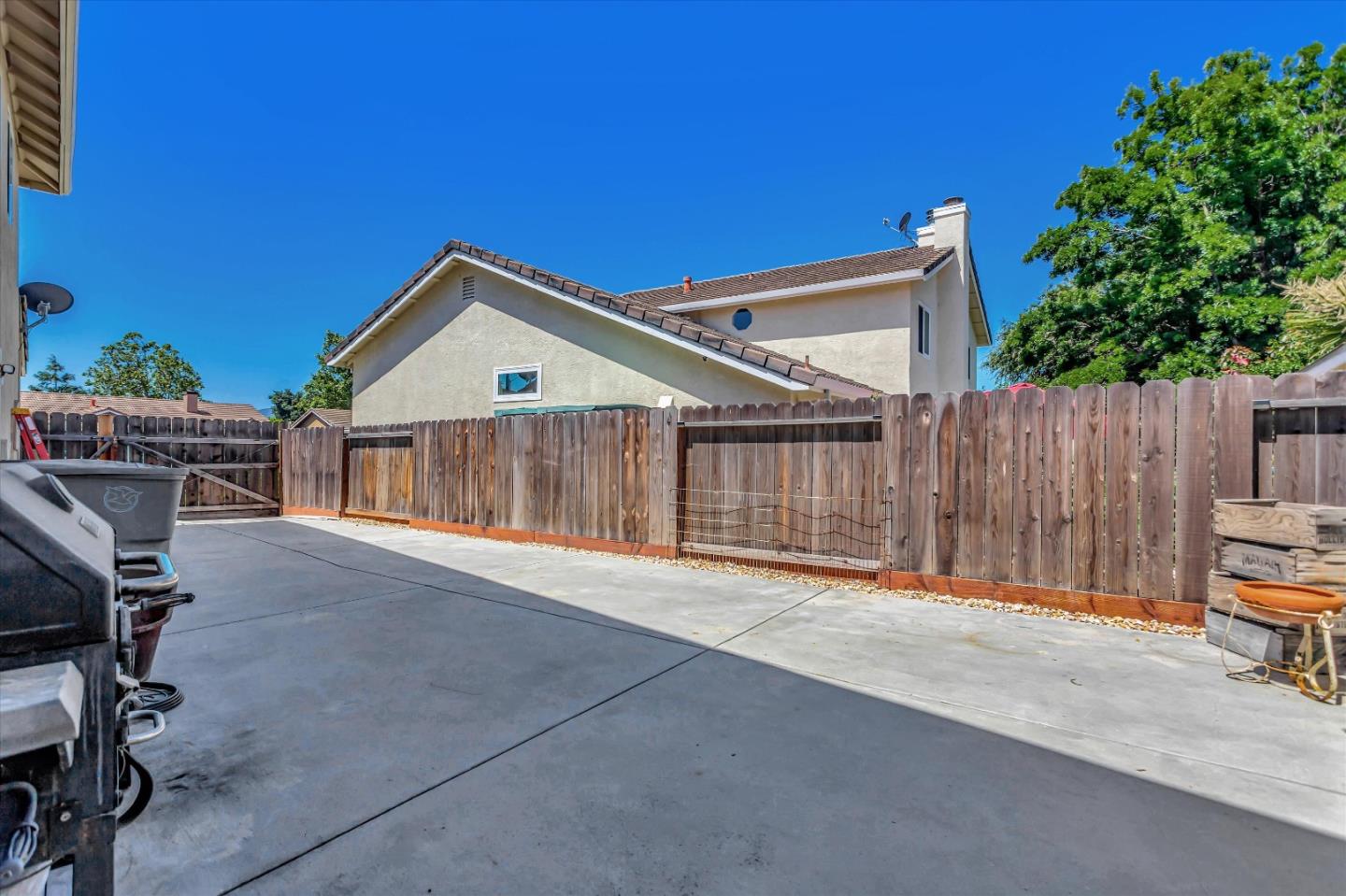 2184 Beachwood Court