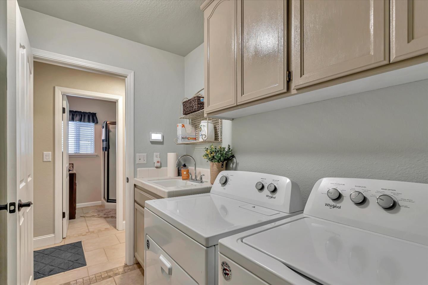 2184 Beachwood Court