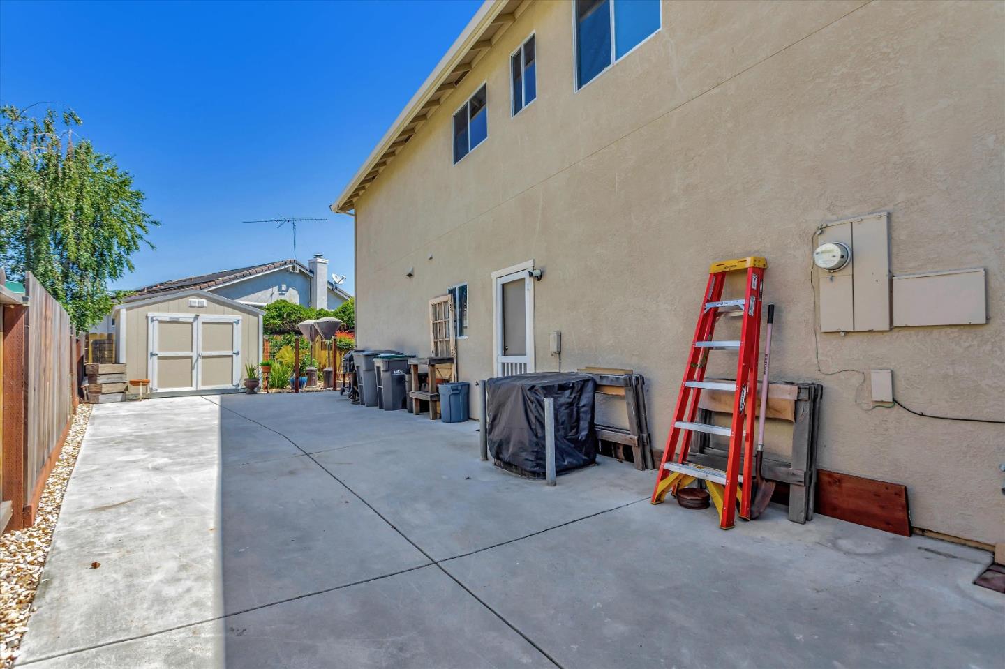 2184 Beachwood Court