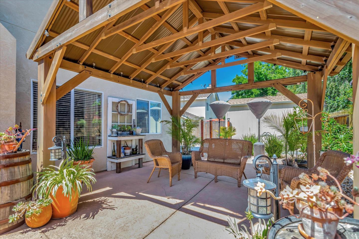2184 Beachwood Court