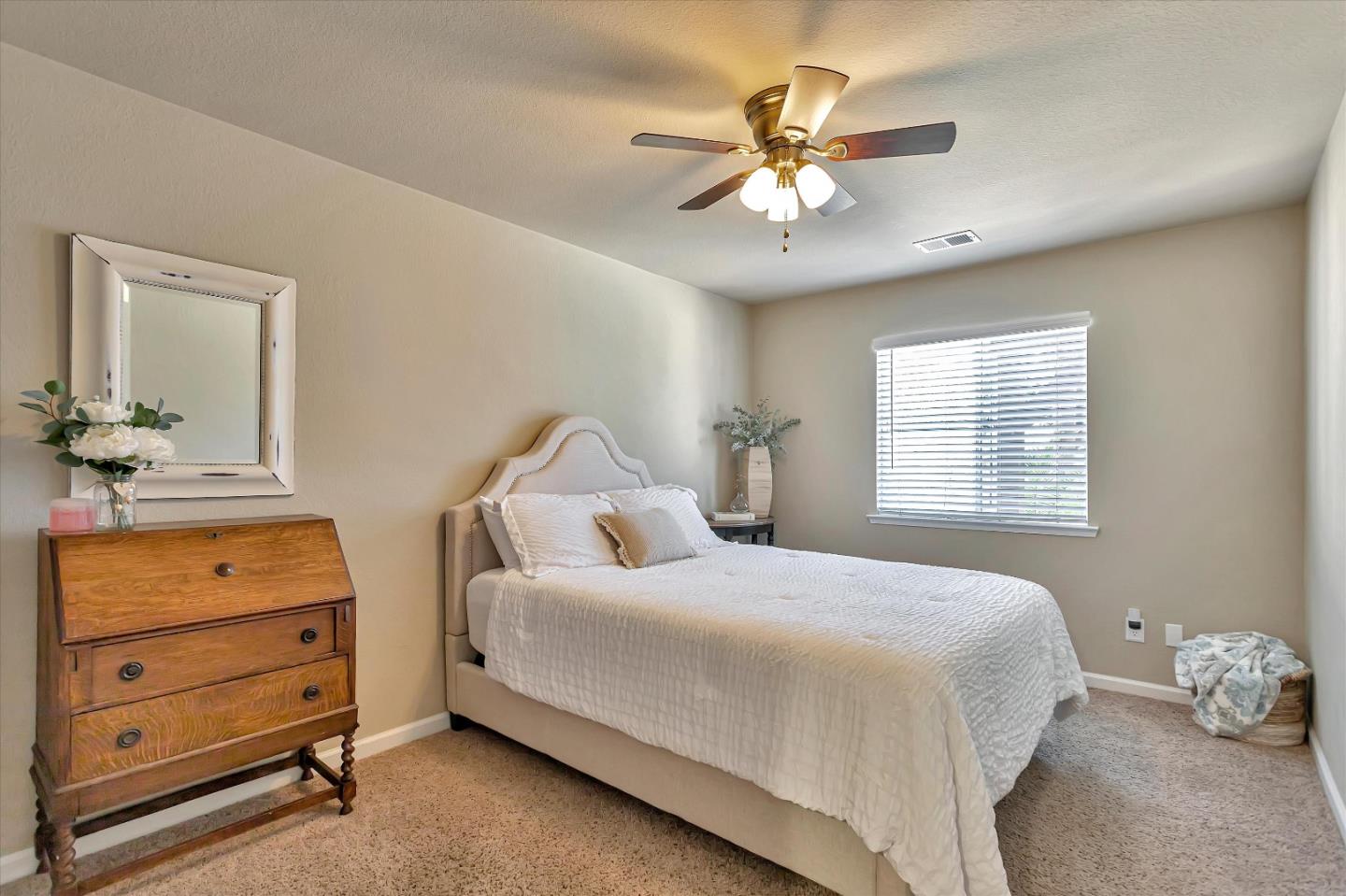2184 Beachwood Court