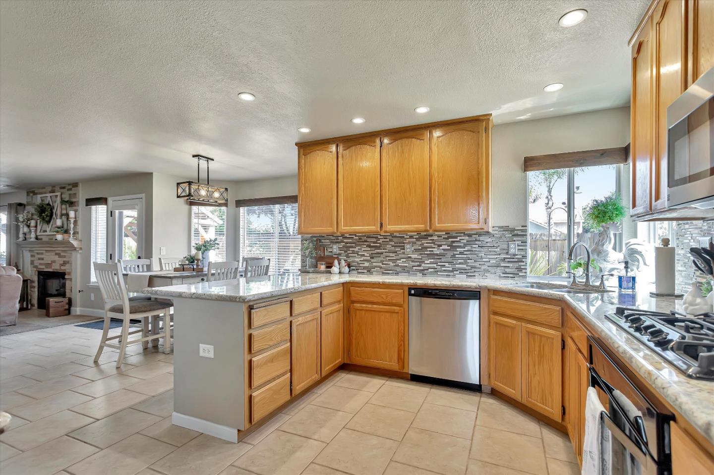 2184 Beachwood Court