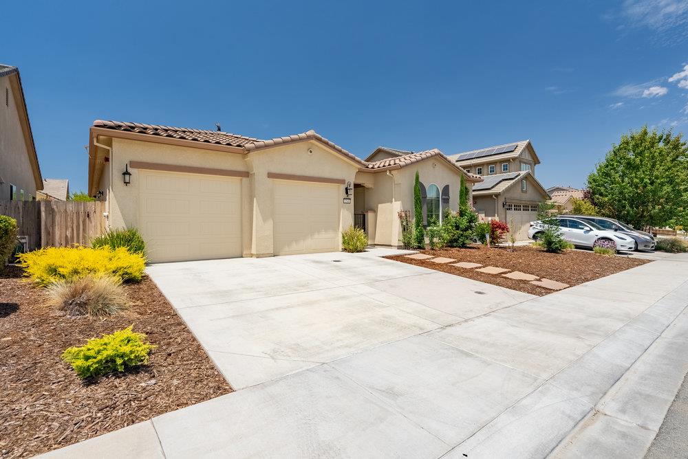 1548 Lily Court
