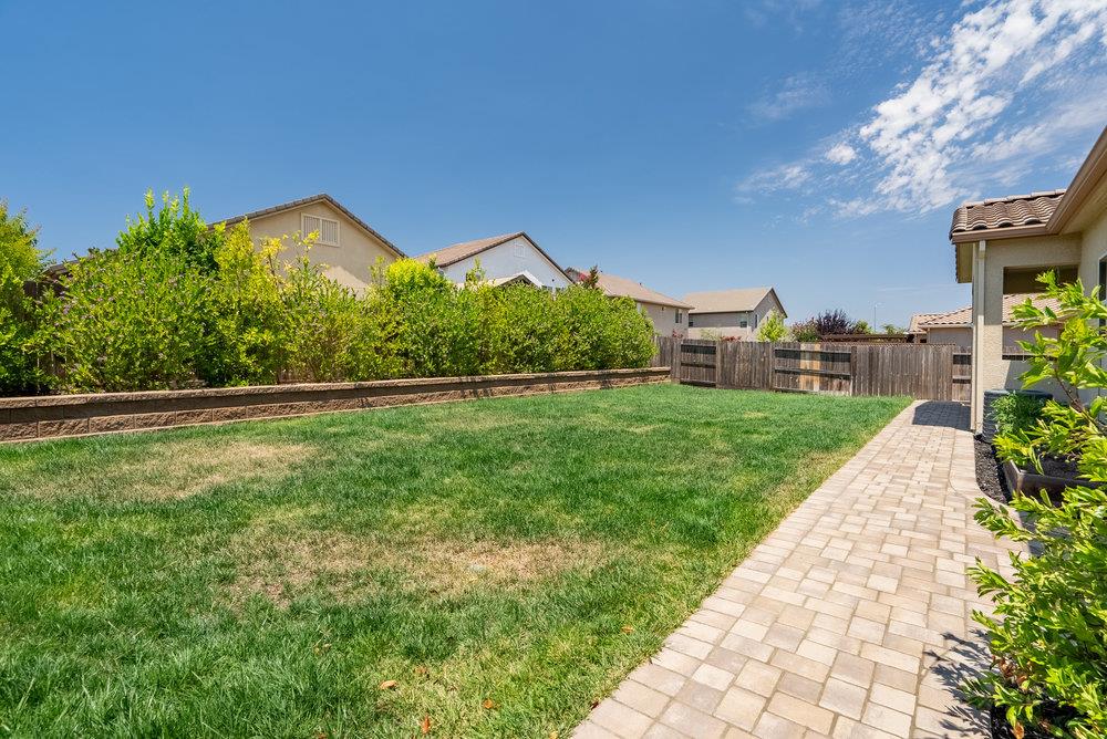 1548 Lily Court