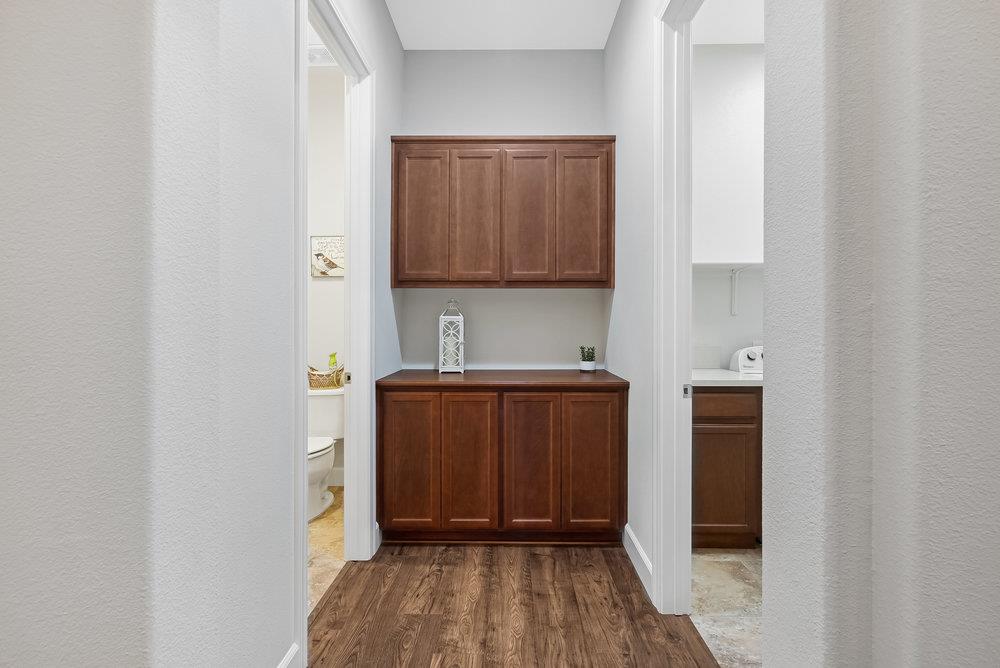 1548 Lily Court