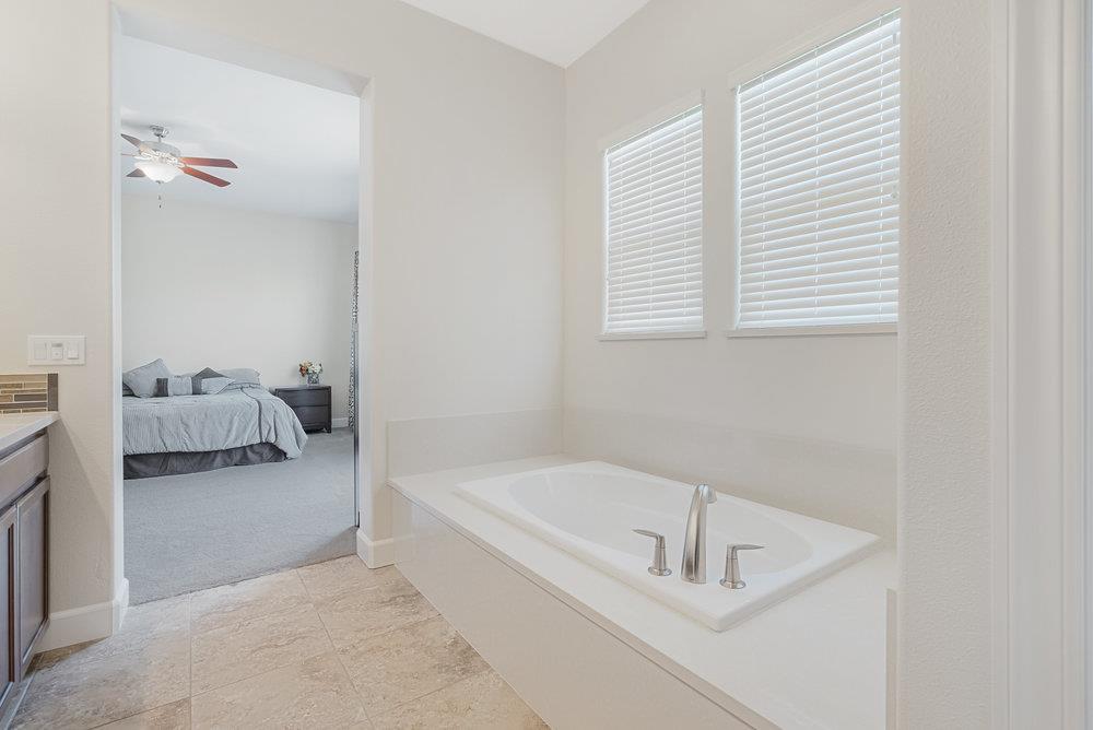 1548 Lily Court
