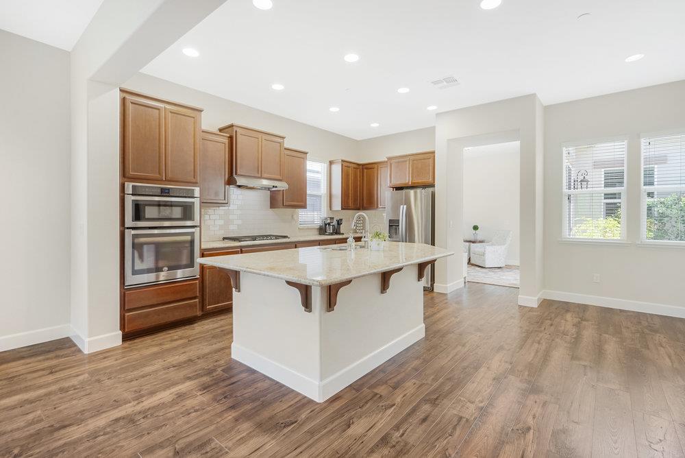 1548 Lily Court