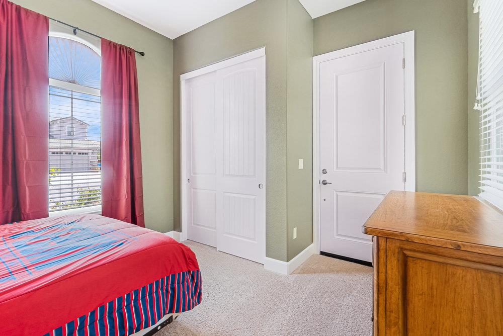 1548 Lily Court