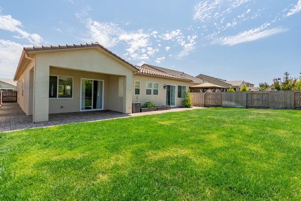 1548 Lily Court