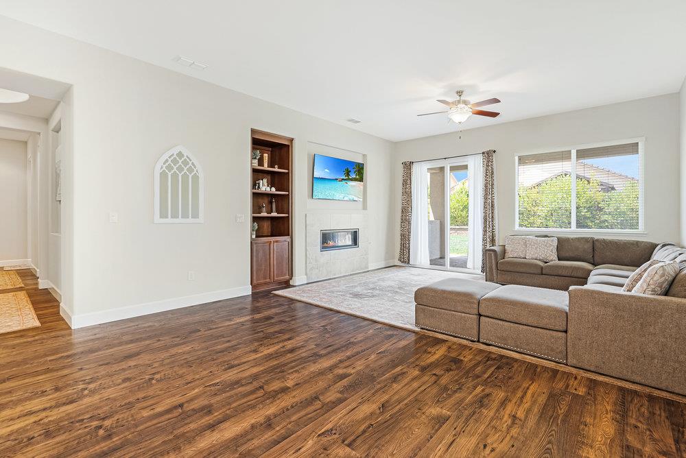1548 Lily Court