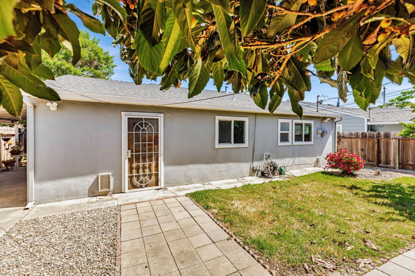 263 Maple Street