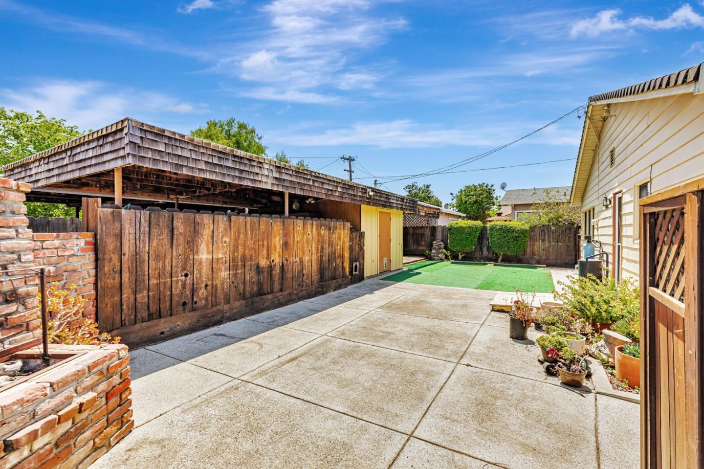1711 Valley View Road