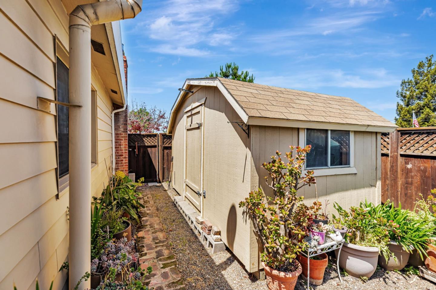 1711 Valley View Road