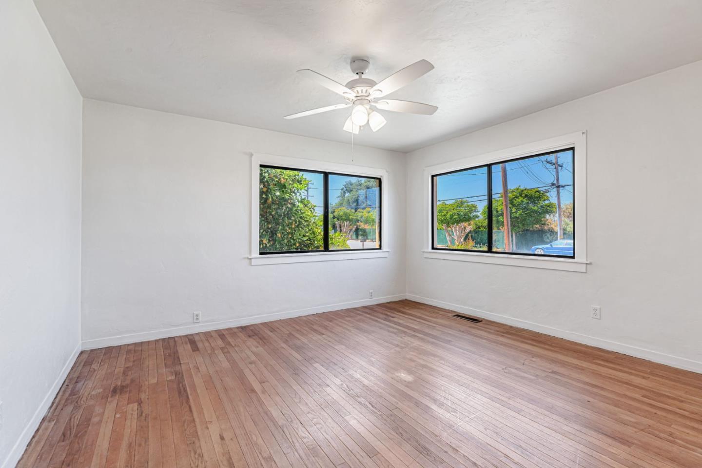 1711 Valley View Road