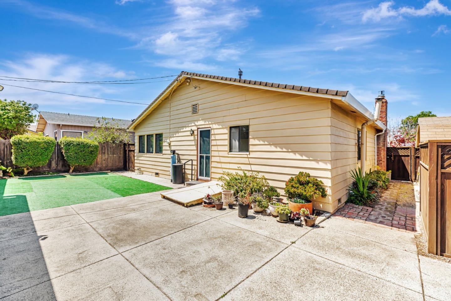 1711 Valley View Road