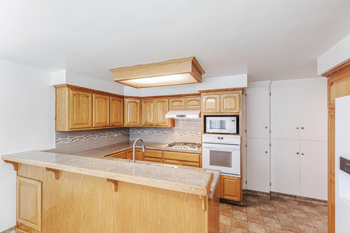 1711 Valley View Road