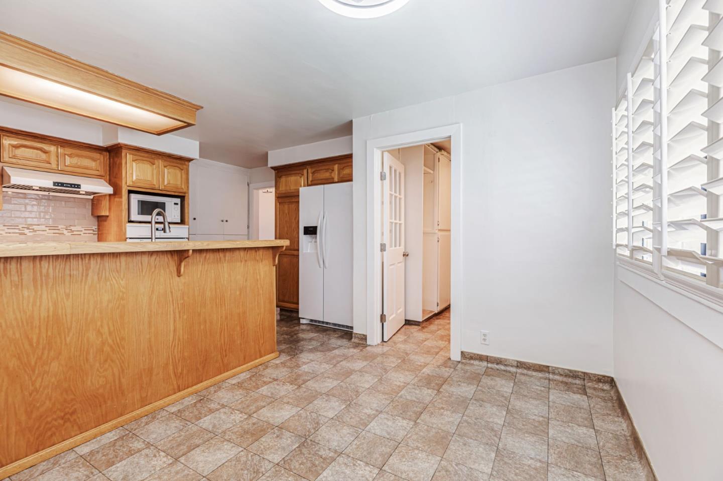 1711 Valley View Road