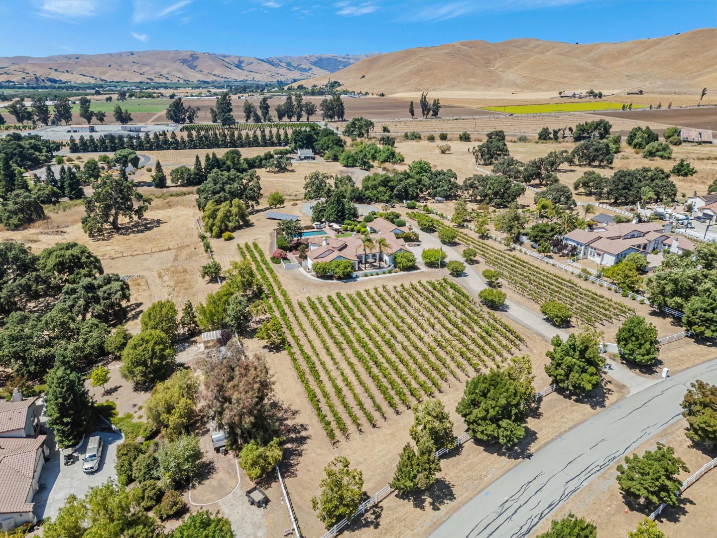 1152 Little River Drive