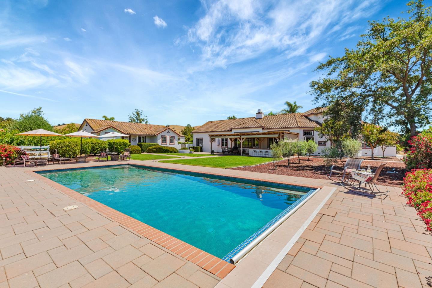 1152 Little River Drive