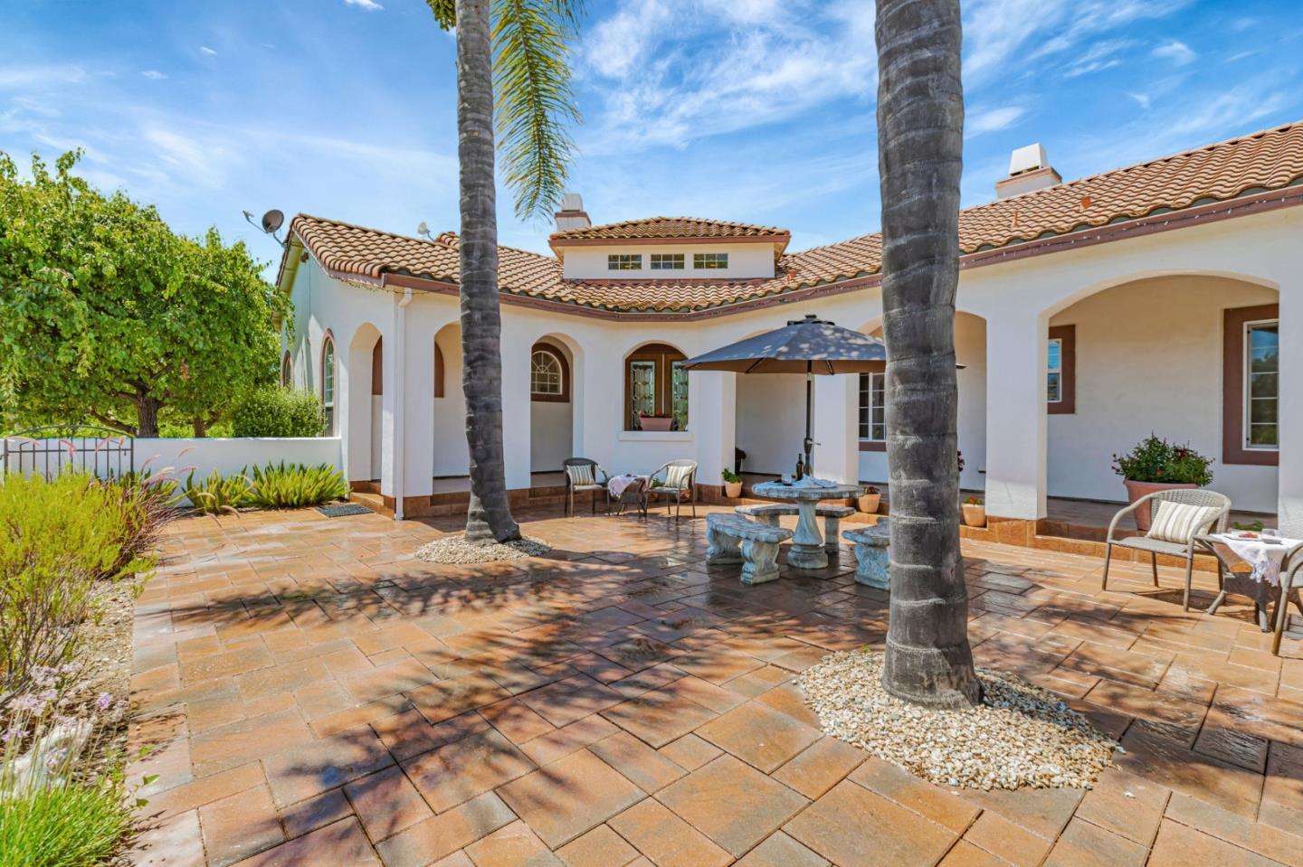 1152 Little River Drive