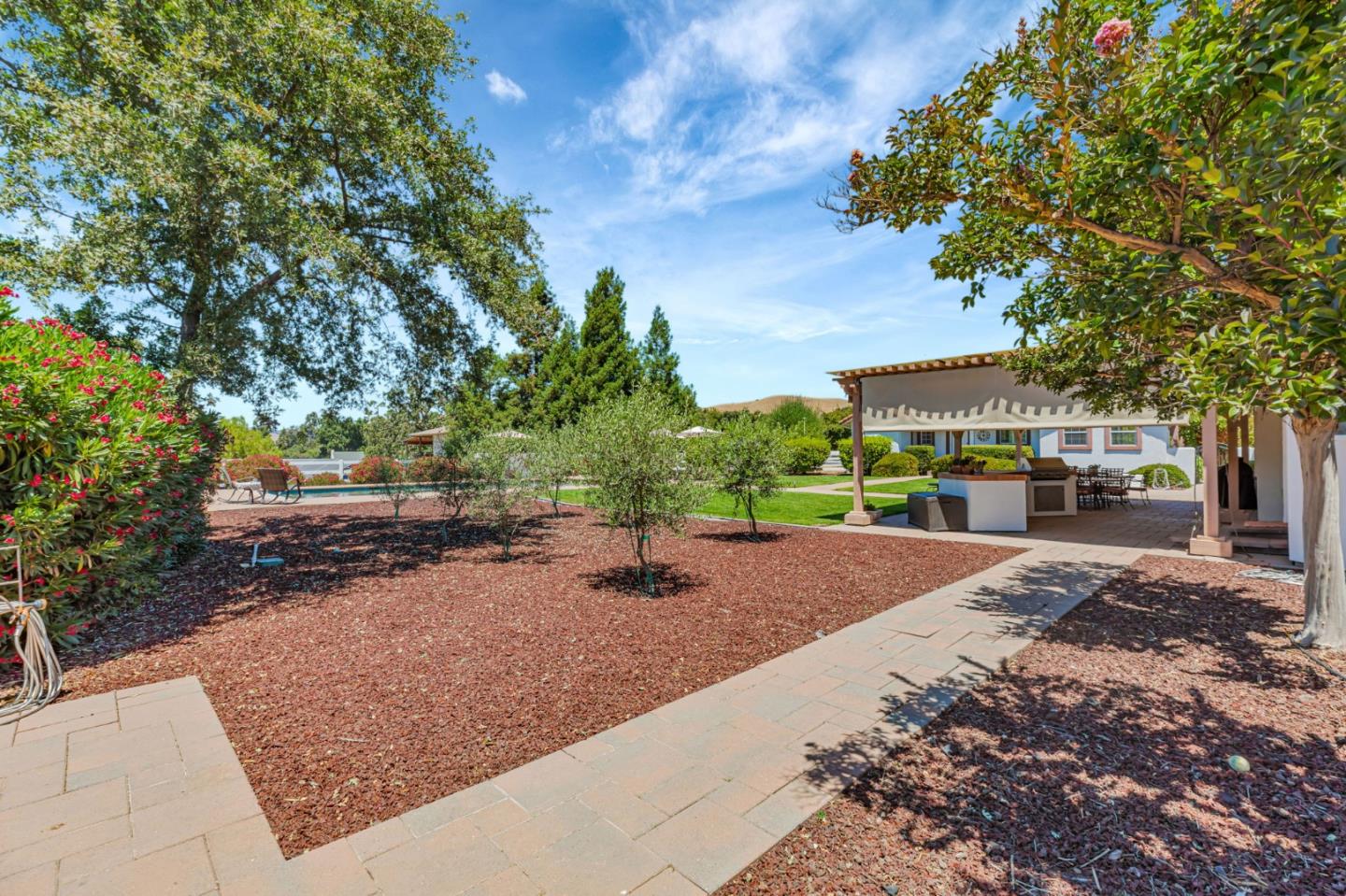 1152 Little River Drive