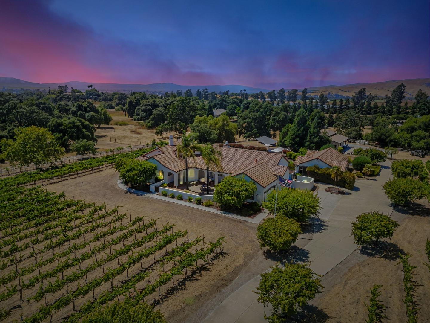 1152 Little River Drive