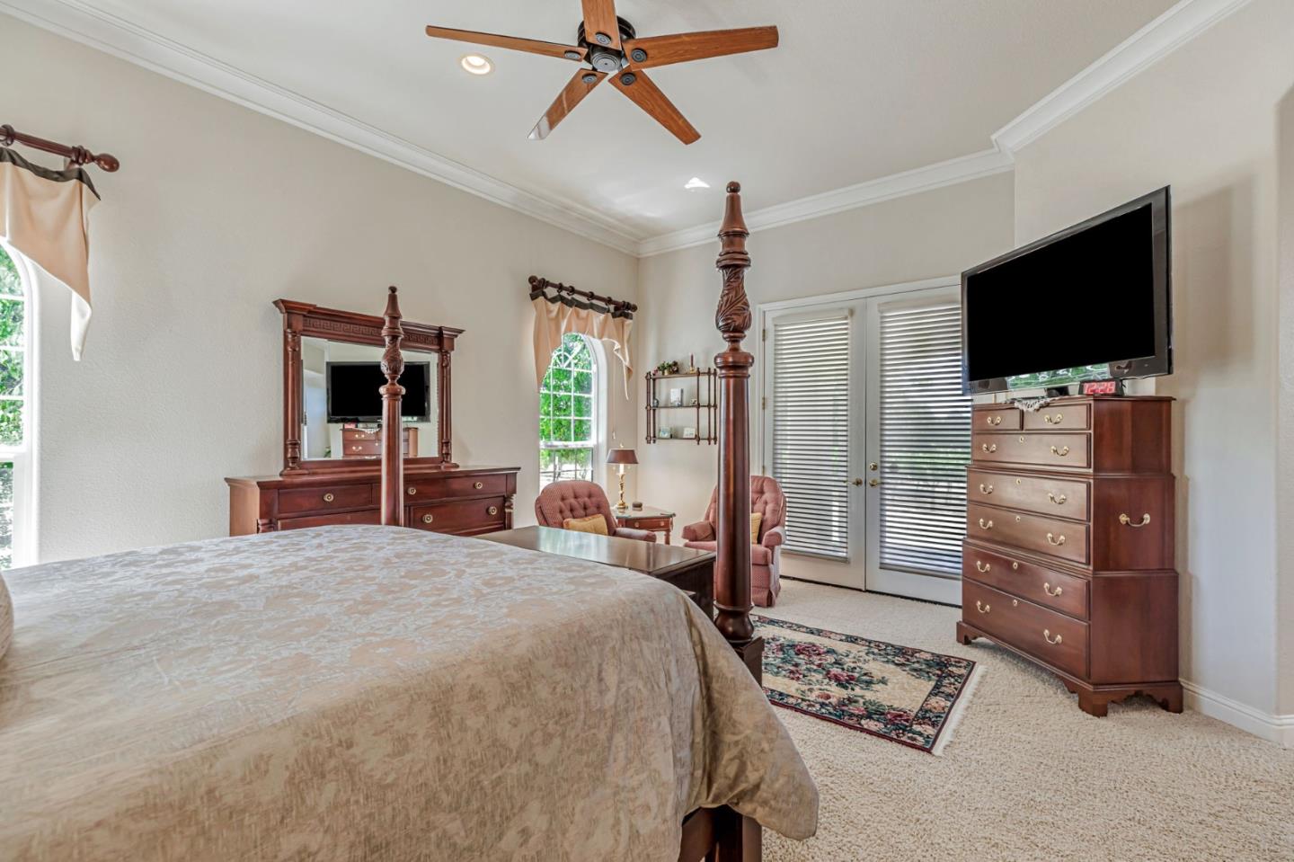 1152 Little River Drive