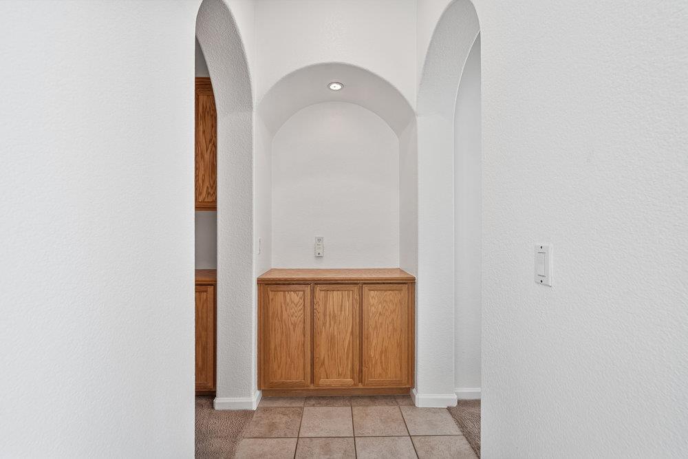 256 Murano Street