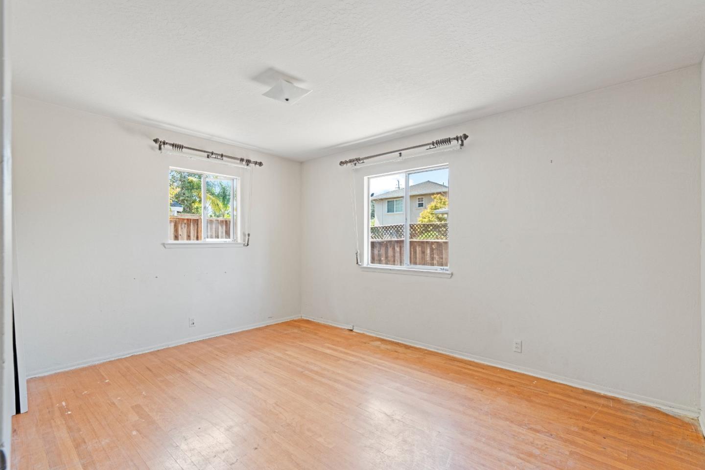 702 West Mc Kinley Avenue